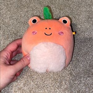 NWT Fatima the Peach Fruit Frog with Fuzzy Belly 5” Squishmallow